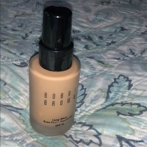 Bobbi Brown Long-wear e foundation SPF 15